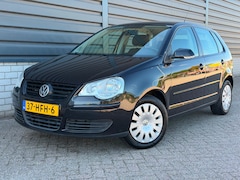 Volkswagen Polo - 1.2-12V Comfortline airco 5 Deurs apk NAP