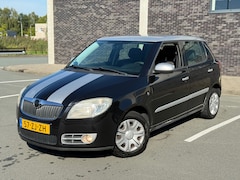 Skoda Fabia - 1.4-16V Ambiente | Distributie OK | Airco | APK | Trekhaak