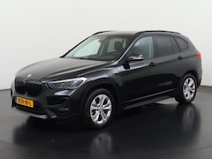 BMW X1 - xDrive25e Executive | Head-Up | Leder | Camera | Zondag Open