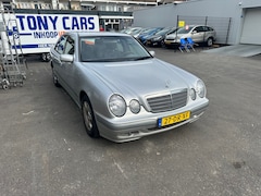 Mercedes-Benz E-klasse - 200 Classic