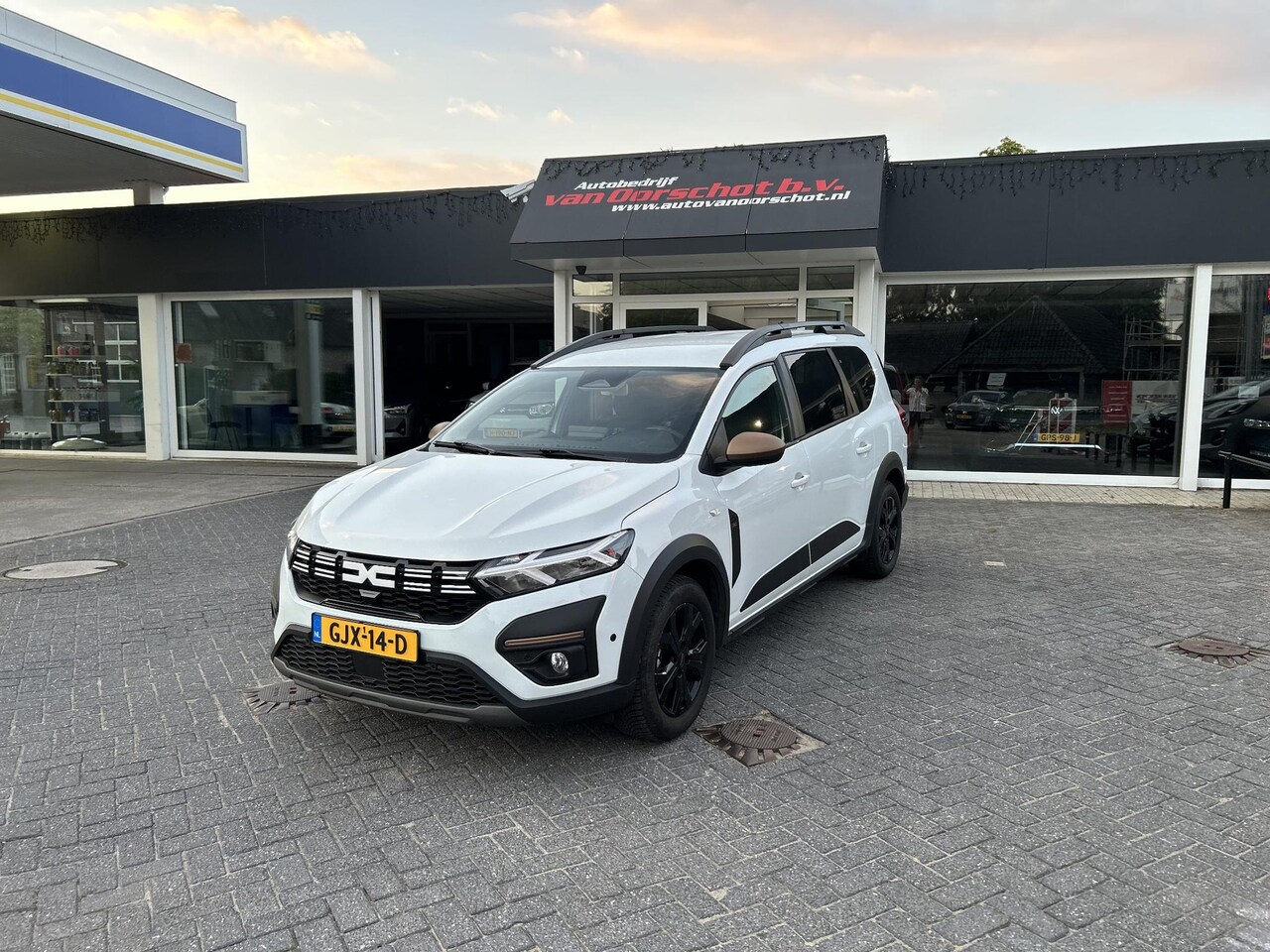 Dacia Jogger - 1.6 Hybrid 140 Extreme 7p. 1.6 Hybrid 140 Extreme 7p. - AutoWereld.nl