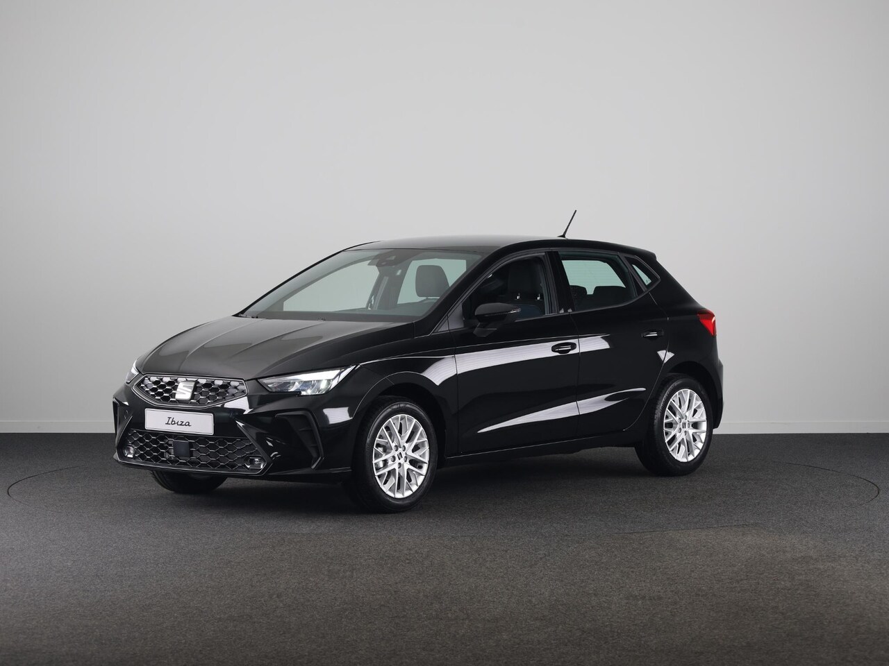 SEAT Ibiza - Style 1.0 EcoTSI 95 PK | Midnight Black Metallic | Apple Carplay | Park Assist | Cruise Co - AutoWereld.nl