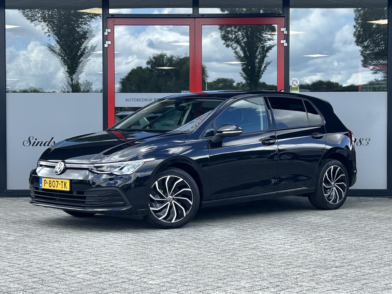 Volkswagen Golf - 1.5 TSI Life Business | Achteruitrijcamera | Adaptieve Cruise Control | Navigatie | Stoelv - AutoWereld.nl