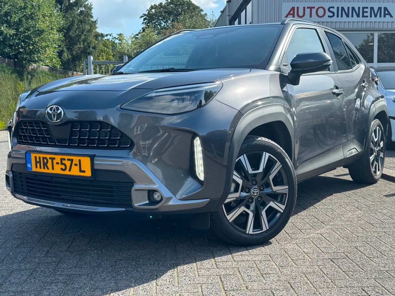 Toyota Yaris Cross - 1.5 Hybrid 130 Executive | Afneembare Trekhaak | Incl. Orginele Fietsendrager! | HUD | - AutoWereld.nl