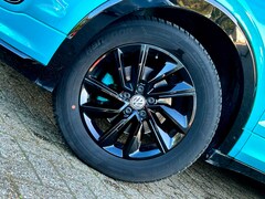 Volkswagen T-Cross - 1.0 TSI Life 116PK R-Line | Winterpakket | Achteruitrijcamera | LED