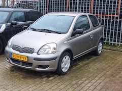 Toyota Yaris - €1399, -1.0 VVT-i Idols Trekhaak Apk 2027
