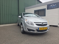 Opel Corsa - 1.4-16V Enjoy - 5 DEURS - ELEKTRISCHE RAMEN - LM VELGEN - NIEUWE APK