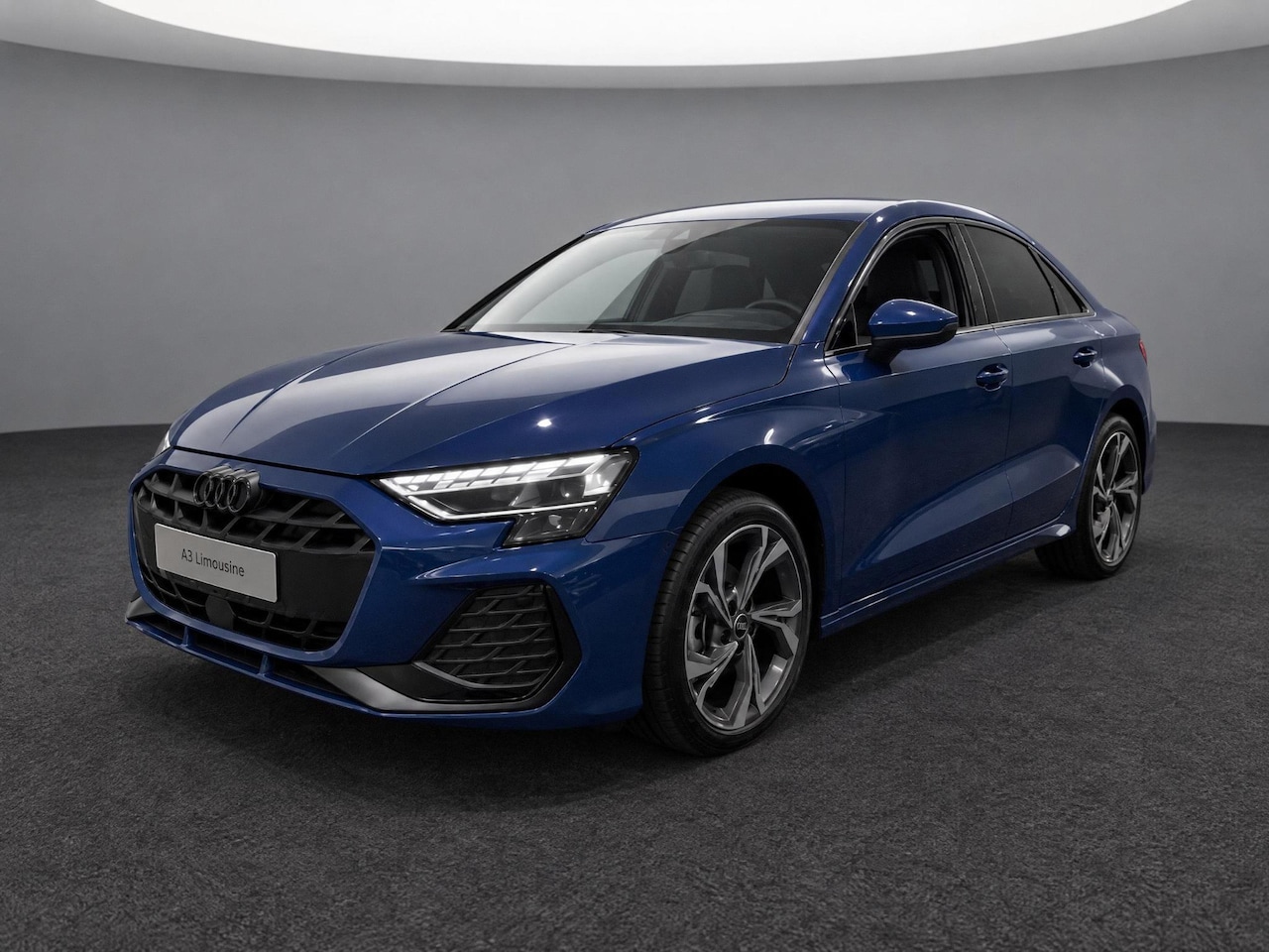Audi A3 Limousine - 30 TFSI S edition 116 PK · Tech plus · Optiekpakket zwart plus · SONOS premium 3D - AutoWereld.nl