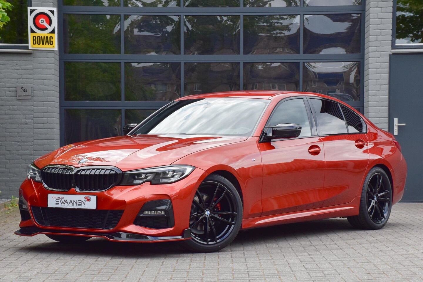 BMW 3-serie - 318i M Sport | 360 camera | 19 Inch | Carplay - AutoWereld.nl