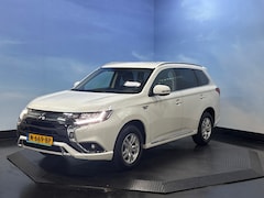 Mitsubishi Outlander - 2.4 PHEV Pure Clima | Cruise | Camera | Trekhaak | Stoelverwarming