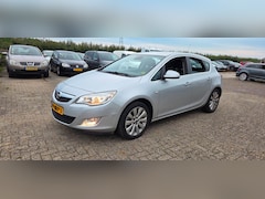 Opel Astra - 1.4 Turbo Cosmo LET OP * Stationair onregelmatig