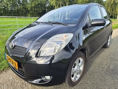 Toyota Yaris - 1.3 VVTi Terra lichtmetalen velgen , airco