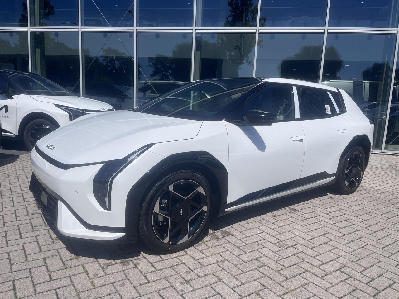 Kia EV4 - GT-Line 81.4 kWh VOORRAAD DEALS!! EXTRA INRUIL VOORDEEL!! - AutoWereld.nl