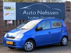 Daihatsu Cuore - 1.0-12V 5-DEURS | NIEUWE DISTRIBUTIERIEM | NIEUWE ACCU | APK T/M OKT 2027 | ALL-SEASON BAN