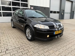 Renault Mégane - 2.0-16V Privilège Luxe Panoramadak Sport Airco Elek Pakket Topstaat