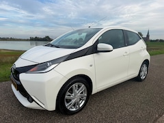 Toyota Aygo - 1.0 VVT-i x-cite Airco Camera