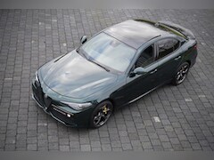Alfa Romeo Giulia - 2.0 T Veloce AWD Q4 Skywindow