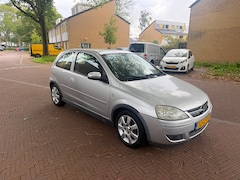 Opel Corsa - AUTOMAAT / Eerste eigenaar / 72.000 NAP / Dealer onderhouden