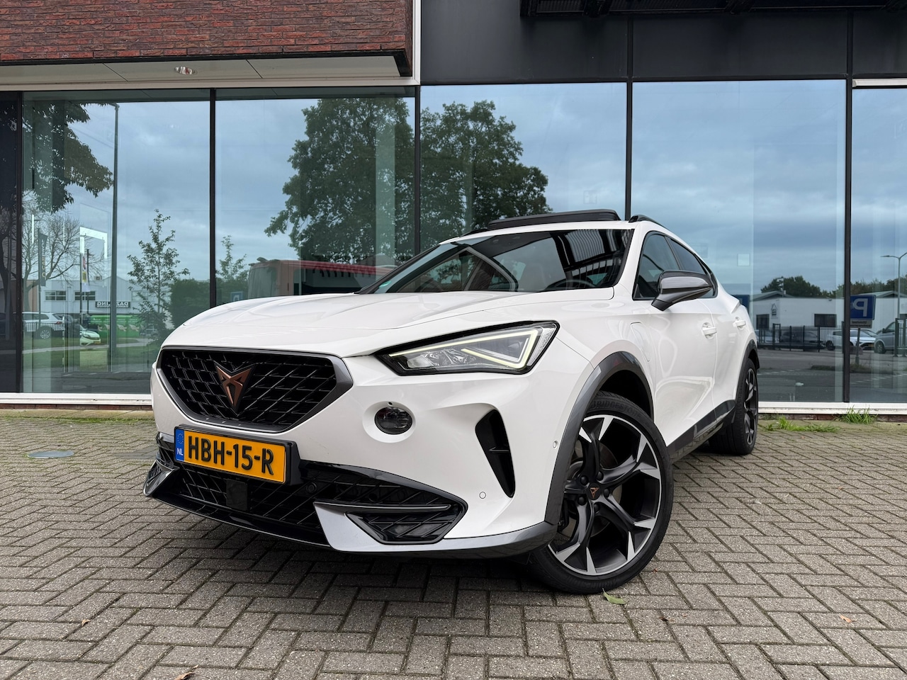 CUPRA Formentor - 1.4 e-Hybrid VZ Performance - Open/Schuifdak - Navi - Climate - Camera - AutoWereld.nl