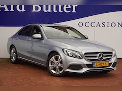 Mercedes-Benz C-klasse - 180 Business / ElekTrekhaak / Navi / Stoelverwarm. / PDC / Bluetooth / Half-leder / 17"LMV