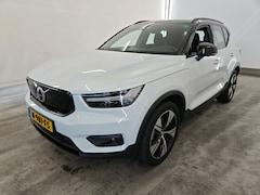 Volvo XC40 - 78 kWh 408pk Recharge P8 AWD R-Design | SOH 94% | Trekhaak | Panoramadak | Park Assist | 3