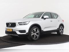 Volvo XC40 - 2.0 T4 Momentum | Uitklap Trekhaak | Org NL | Digital Cockpit | Camera | Stoelverwarming |