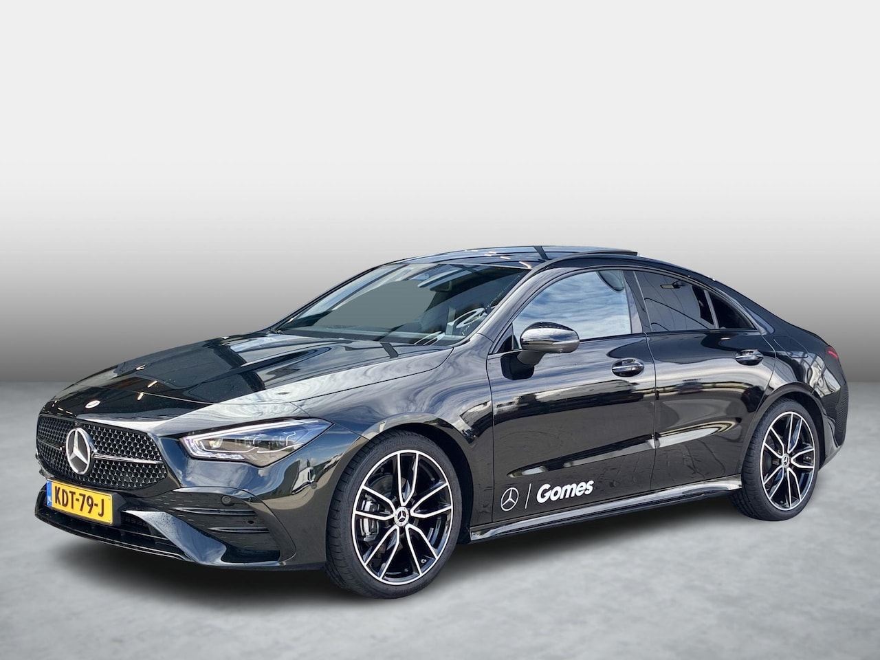 Mercedes-Benz CLA-Klasse - 180 Business Solution AMG | Night Pakket | Panoramadak | 360° Camera | Dodehoekassistent | - AutoWereld.nl