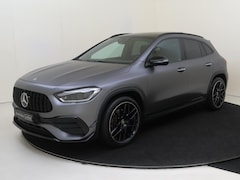 Mercedes-Benz GLA-Klasse - 200 Business Solution AMG Premium Plus /Panoramadak /Memory Stoelen /20 Inch / AMG45 pakke