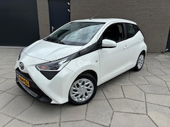 Toyota Aygo - 1.0 VVT-i x-play| Erg Leuke AYGO met Cruise -Control|AUX-USB| Start-Stop