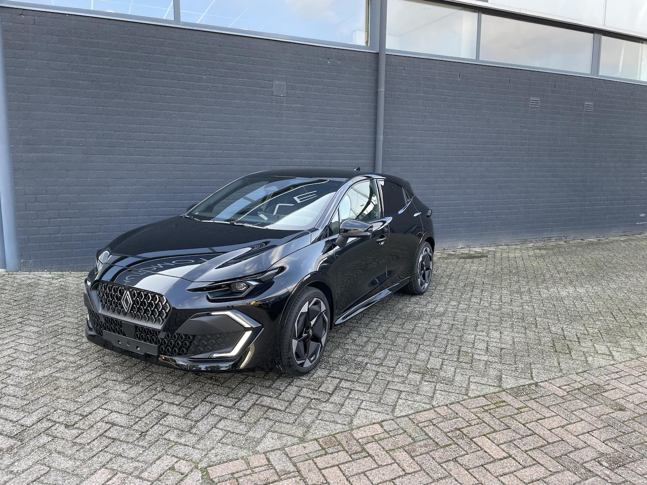 Renault Clio - 1.8 Hybrid 160 techno | 18" LMV | Nieuwe auto | MC 6471 - AutoWereld.nl