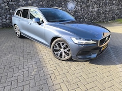 Volvo V60 - 2.0 B4 Core 197 PK, Leder verwarmde stoelen en A bank, 1800KG trekhaak electr inklapbaar,