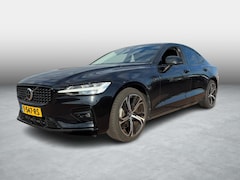 Volvo S60 - 2.0 B4 Ultimate Dark | Panoramadak | Head-up Display | Harman Kardon Audio | Achteruitrijc