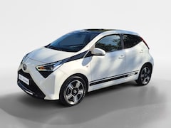 Toyota Aygo - 1.0 VVT-i x-play | Airco | Bluetooth | Camera | 5 deurs | Zwart dak |