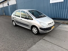 Citroën Xsara Picasso - nieuwe apk 2.0i-16V Différence Inruilauto’s tegen vaste prijzen. Voor meer info: 063814085