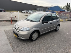 Citroën C3 - 1.4i Sky Radio Inruilauto’s tegen vaste prijzen. Voor meer info: 0638140850 Bij de verkoop