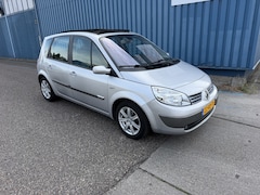 Renault Scénic - 1.6-16V Privilège Luxe Inruilauto’s tegen vaste prijzen. Voor meer info: 0638140850 Bij de