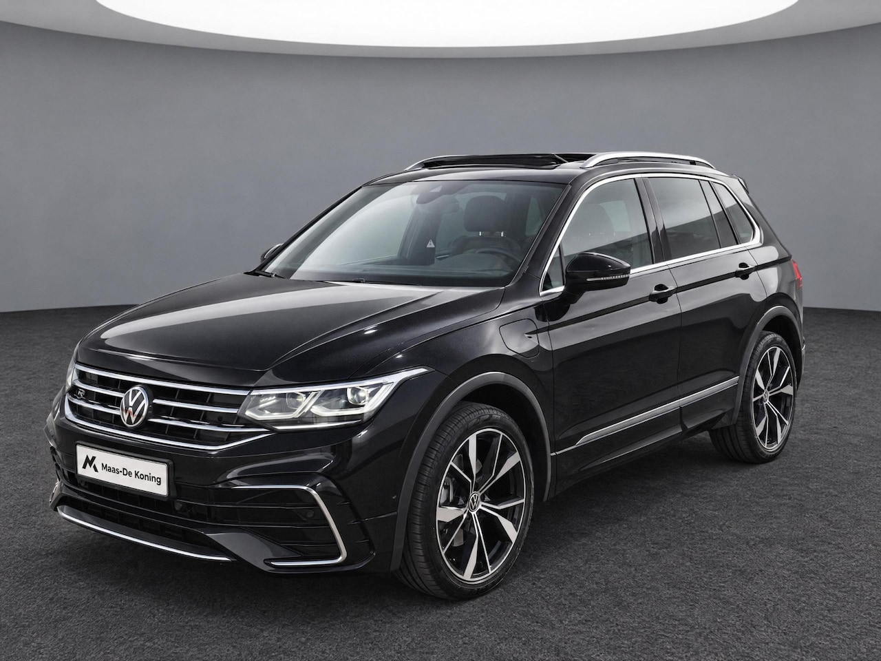 Volkswagen Tiguan - 1.4 TSI eHybrid 245pk R-Line Business+ · Panoramadak · Trekhaak · 360°Camera · Apple/Andro - AutoWereld.nl