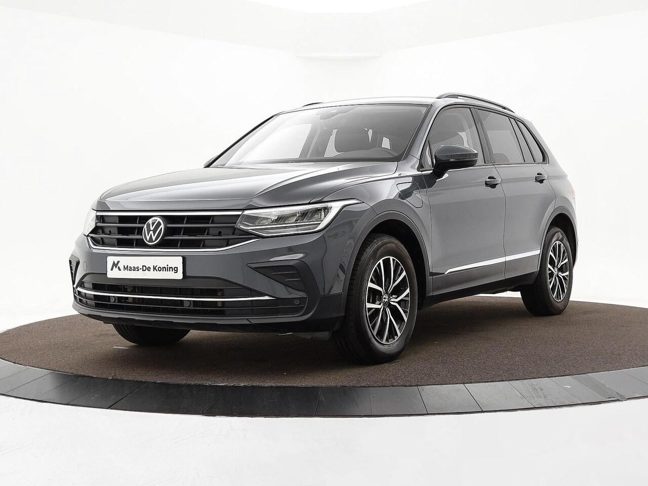 Volkswagen Tiguan - 1.4 TSI 245pk DSG eHybrid Life Business · Apple/Android Car Play · Wegklapbare Trekhaak · - AutoWereld.nl