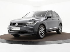 Volkswagen Tiguan - 1.4 TSI 245pk DSG eHybrid Life Business · Apple/Android Car Play · Wegklapbare Trekhaak ·