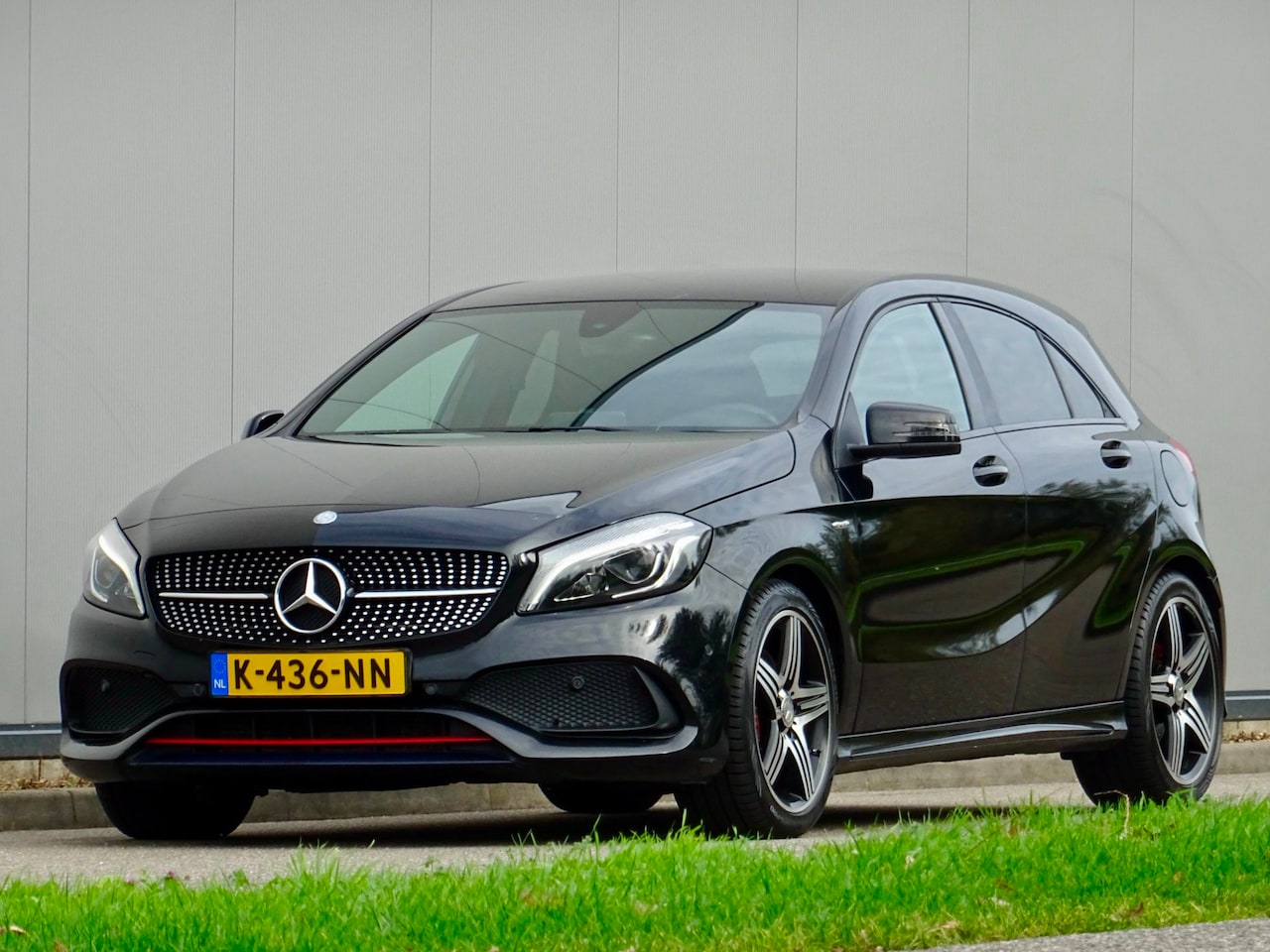 Mercedes-Benz A-klasse - 250 AMG/// Sport Prestige | Alcantara | Carbon | UNIEK! | - AutoWereld.nl
