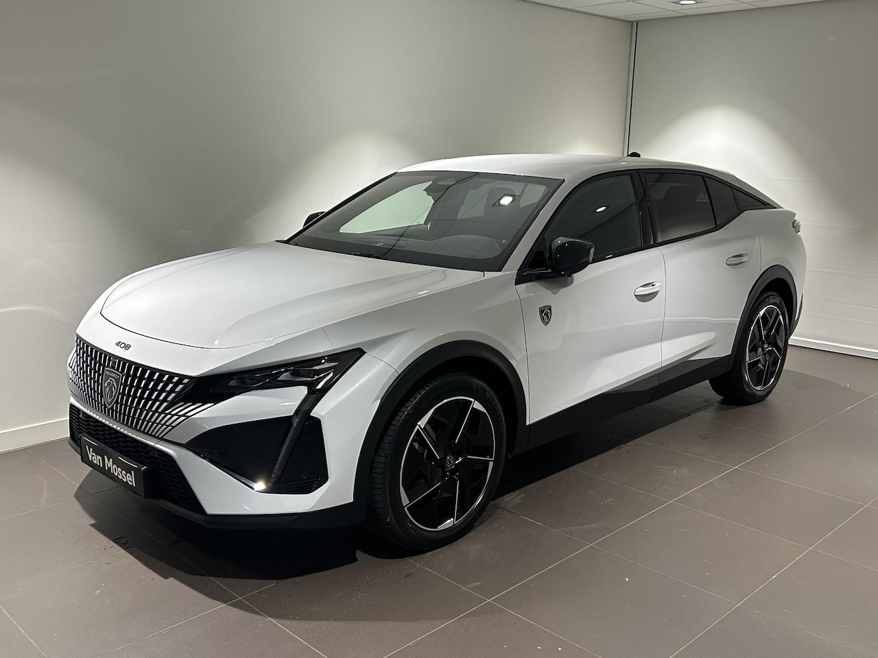 Peugeot e-408 - GT Avantage 58 kWh | Alcantara Bekleding | Warmte Pomp | Voorstoelen- en Stuur Verwarming - AutoWereld.nl