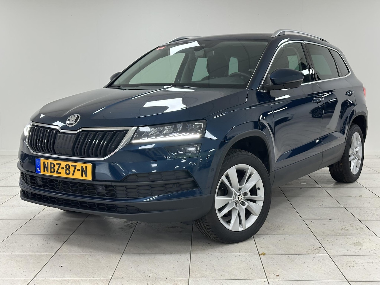 Skoda Karoq - 1.5 TSI ACT Style NAVIGATIE | ACHTERUITRIJCAMERA | ELEKTRISCHE ACHTERKLEP - AutoWereld.nl