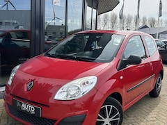 Renault Twingo - 1.2 Authentique NL AUTO | Onderhoudshistorie | D Riem is Vervangen | 2 Sleutels |