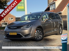 Chrysler Pacifica - 3.6 V6 Hybrid Limited / Pano / 7 Persoons / BTW Auto / Trekhaak / Stoelverwarming/koeling