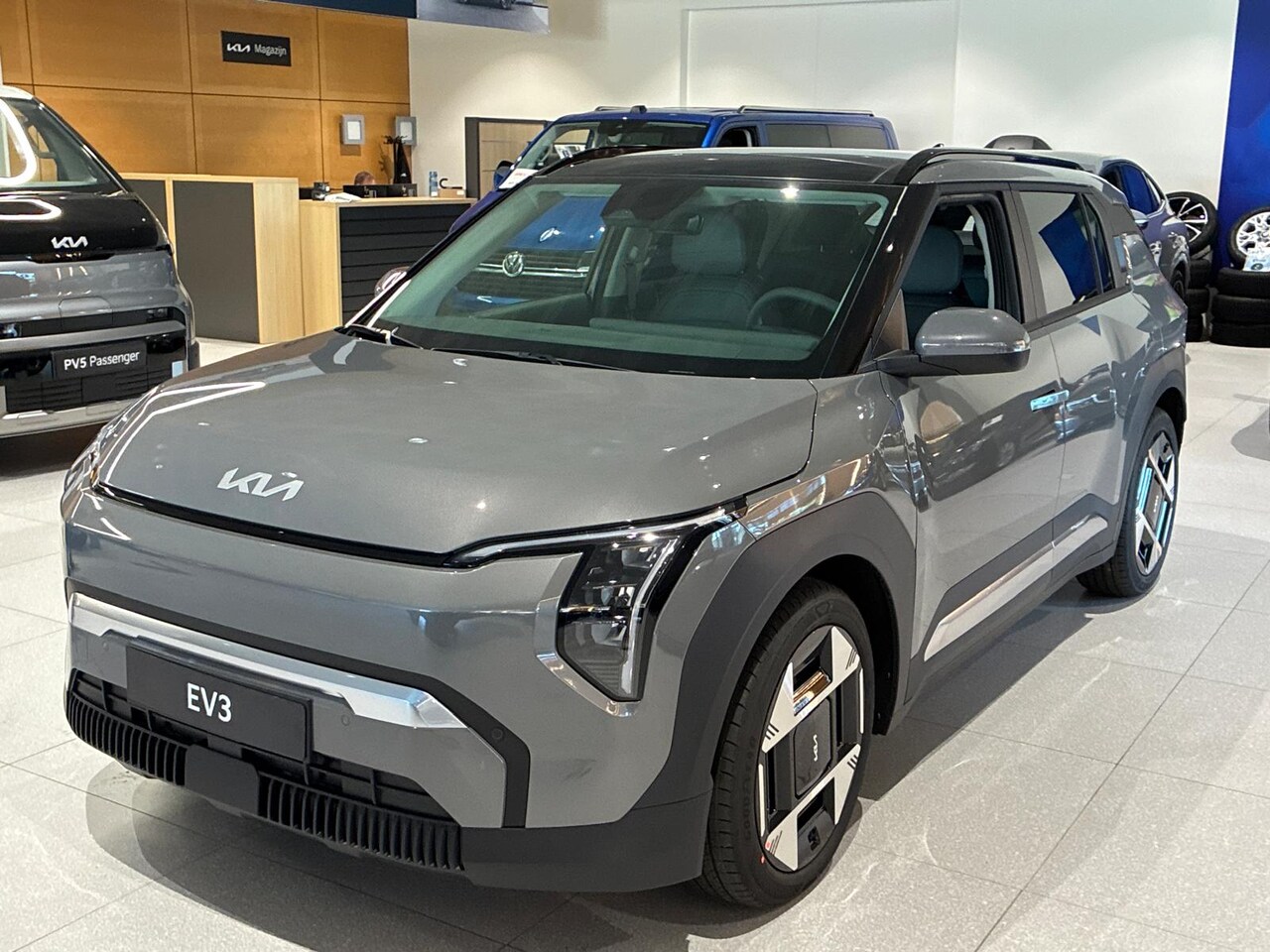 Kia EV3 - Plus Advanced EVTP 81.4 kWh | AWD | 10 Jaar Garantie | NIEUW UIT VOORRAAD! | Open Dak | St - AutoWereld.nl