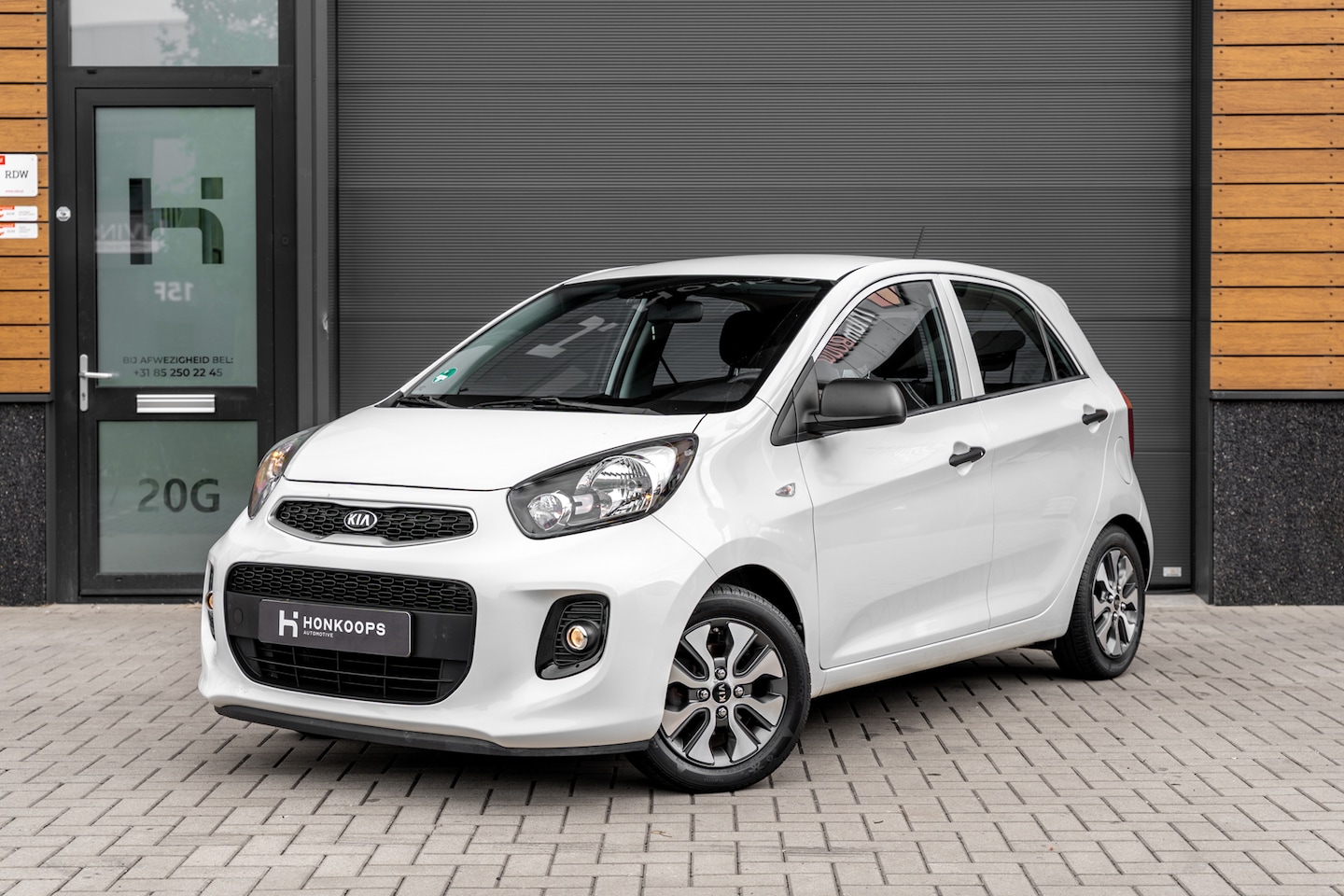 Kia Picanto - 1.0 CVVT- Apple Carplay - Trekhaak - Nette staat - AutoWereld.nl