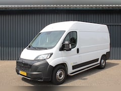 Peugeot Boxer - 2.2 BlueHDi 140 S&S L2H2 3.5t Automaat | Camera | All Seasons | Trekhaak | Navigatie | Car