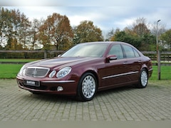 Mercedes-Benz E-klasse - 500 Elegance V8 AUTOMAAT | Als nieuw en met volledige historie | Massagestoelen | Adaptiev
