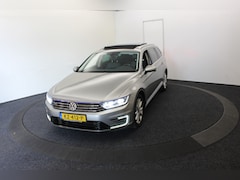 Volkswagen Passat Variant - GTE incl winterset Virtual Panodak Leer Camera Trekh