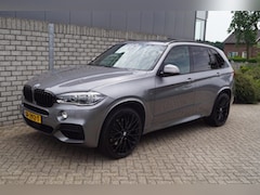 BMW X5 - M50D X Drive Autom Panodak Soft Close Head Up Navi 360 Camera Luchtvering Clima x PDC LMV